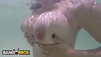 Porno fete bune tari porno ii da pula la munte xxl