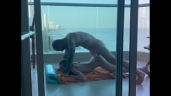 Porno cu pizda matura care face sex cu fiul ei cu patratele